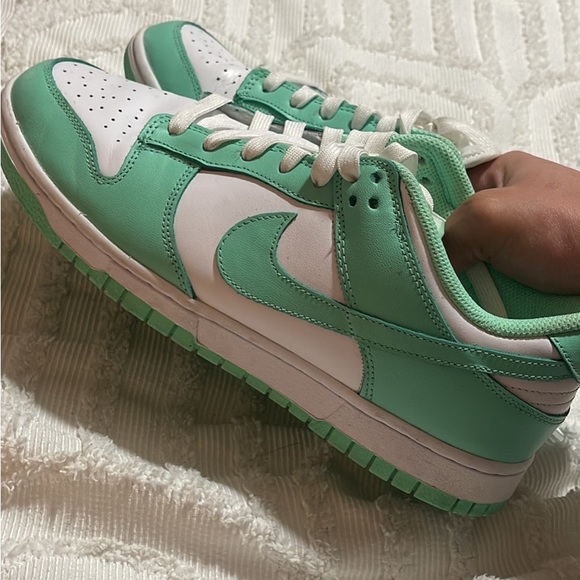 Nike woman’s dunks size 10 - Picture 3 of 3